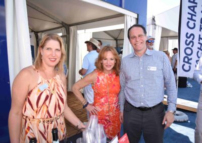 ISA Team and Cross Chartering Yacht Transport